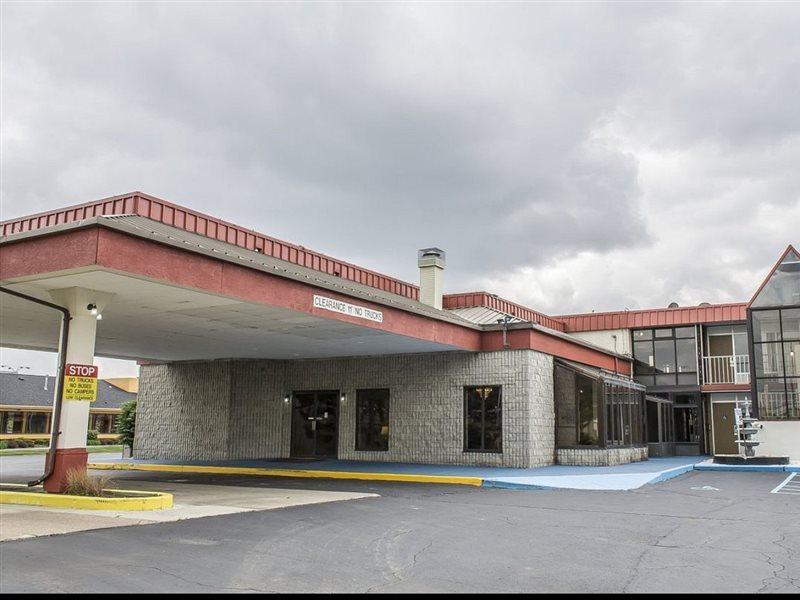 Hotel Super 8 By Wyndham Perrysburg-Toledo Exterior foto