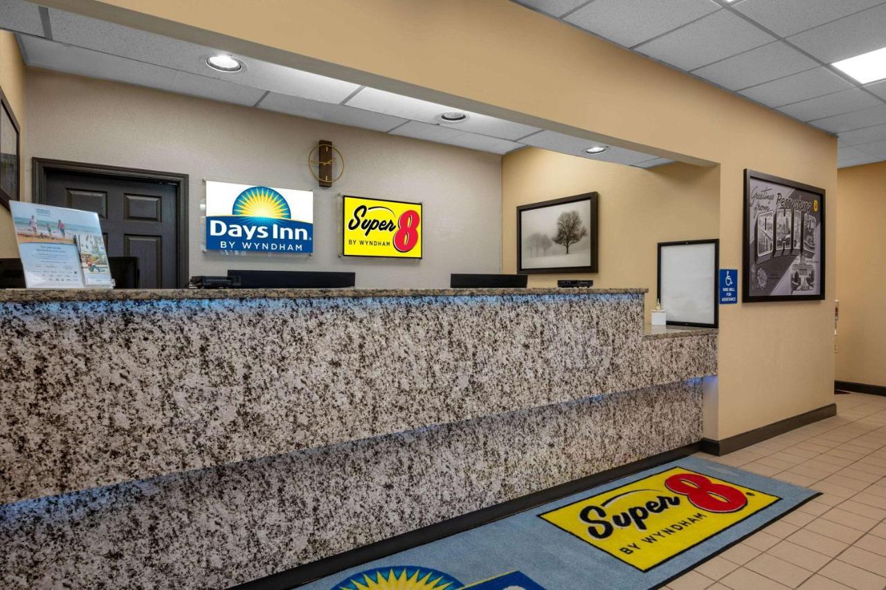 Hotel Super 8 By Wyndham Perrysburg-Toledo Exterior foto