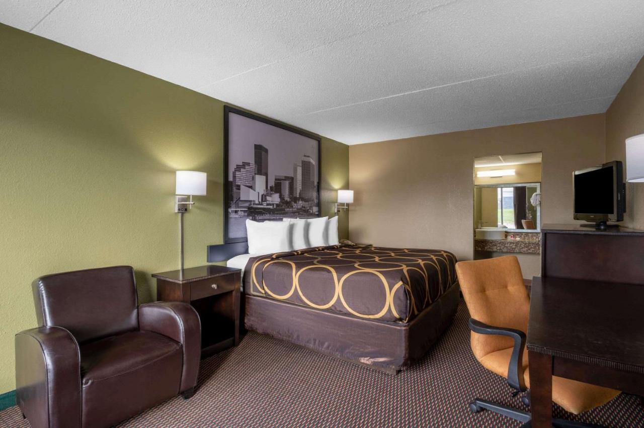 Hotel Super 8 By Wyndham Perrysburg-Toledo Exterior foto