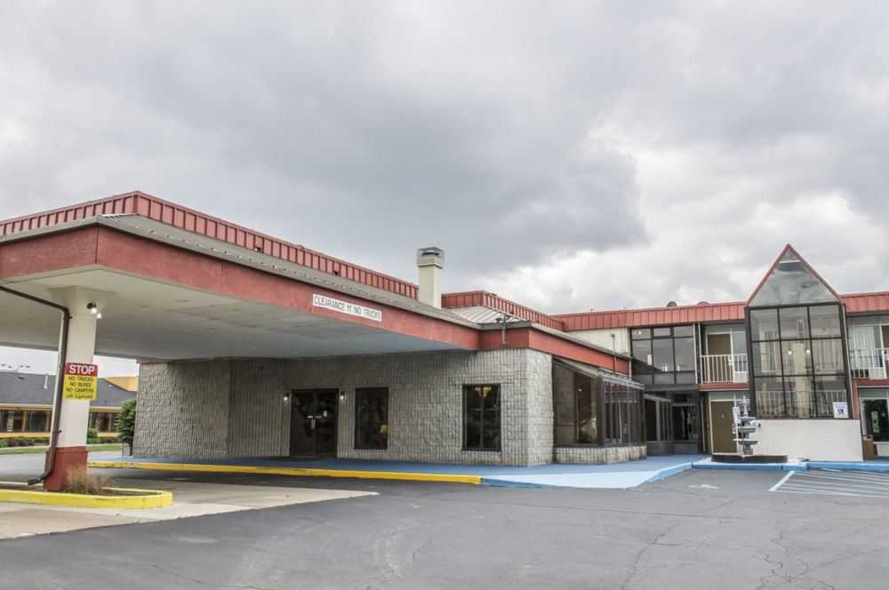 Hotel Super 8 By Wyndham Perrysburg-Toledo Exterior foto
