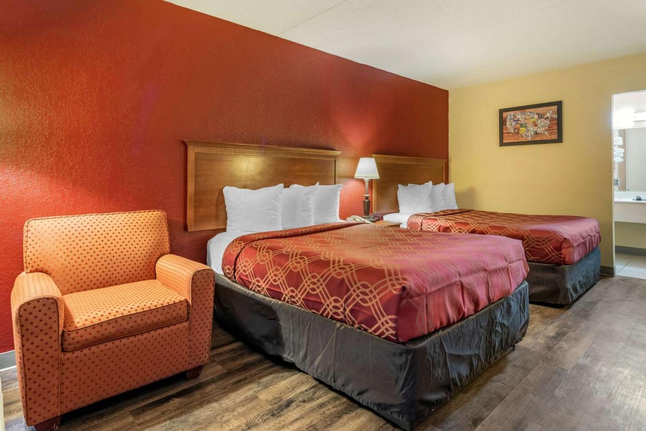 Hotel Super 8 By Wyndham Perrysburg-Toledo Exterior foto
